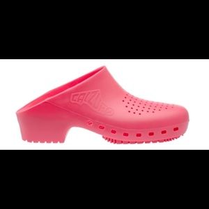 Hot pink Calzuro Upper Ventilation Clogs